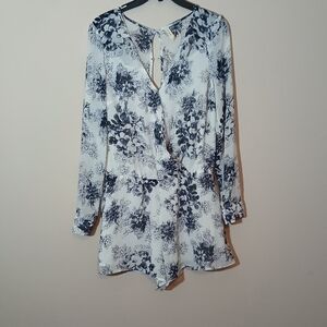 Free People Romper Womens XS Ivory Black Floral Keyhole Back Shorts Long Sleeves